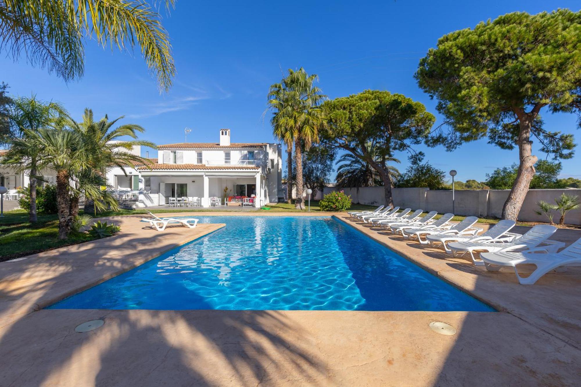 Luxury Premium Salinas Villa